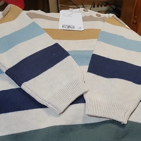 H & M boys jumper sweater and tennis shoes